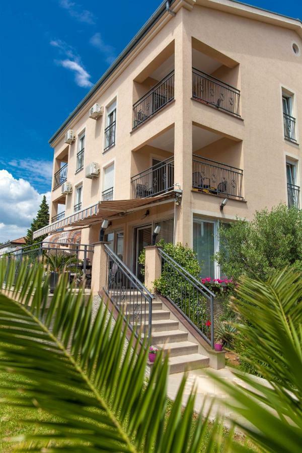 Bruno Apartment Crikvenica Bagian luar foto