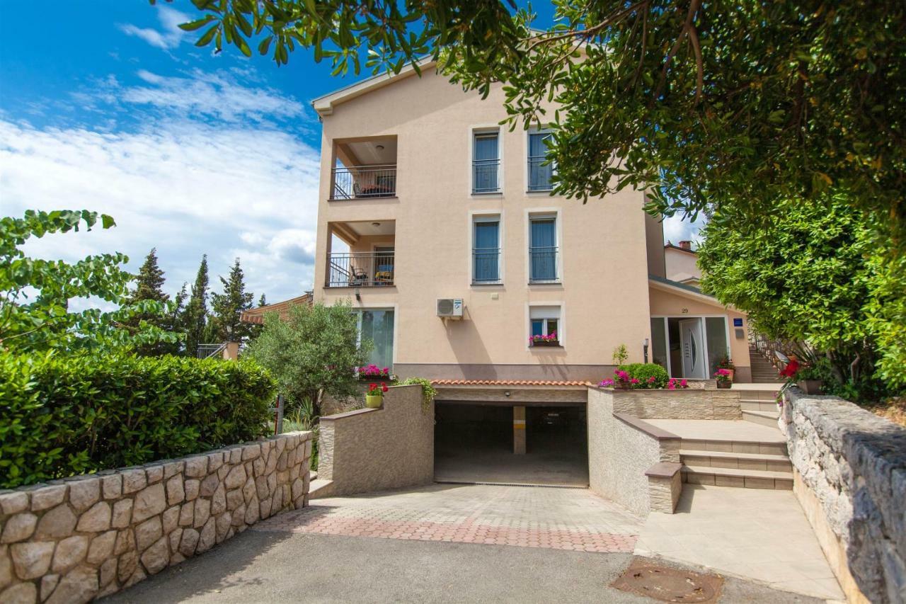 Bruno Apartment Crikvenica Bagian luar foto