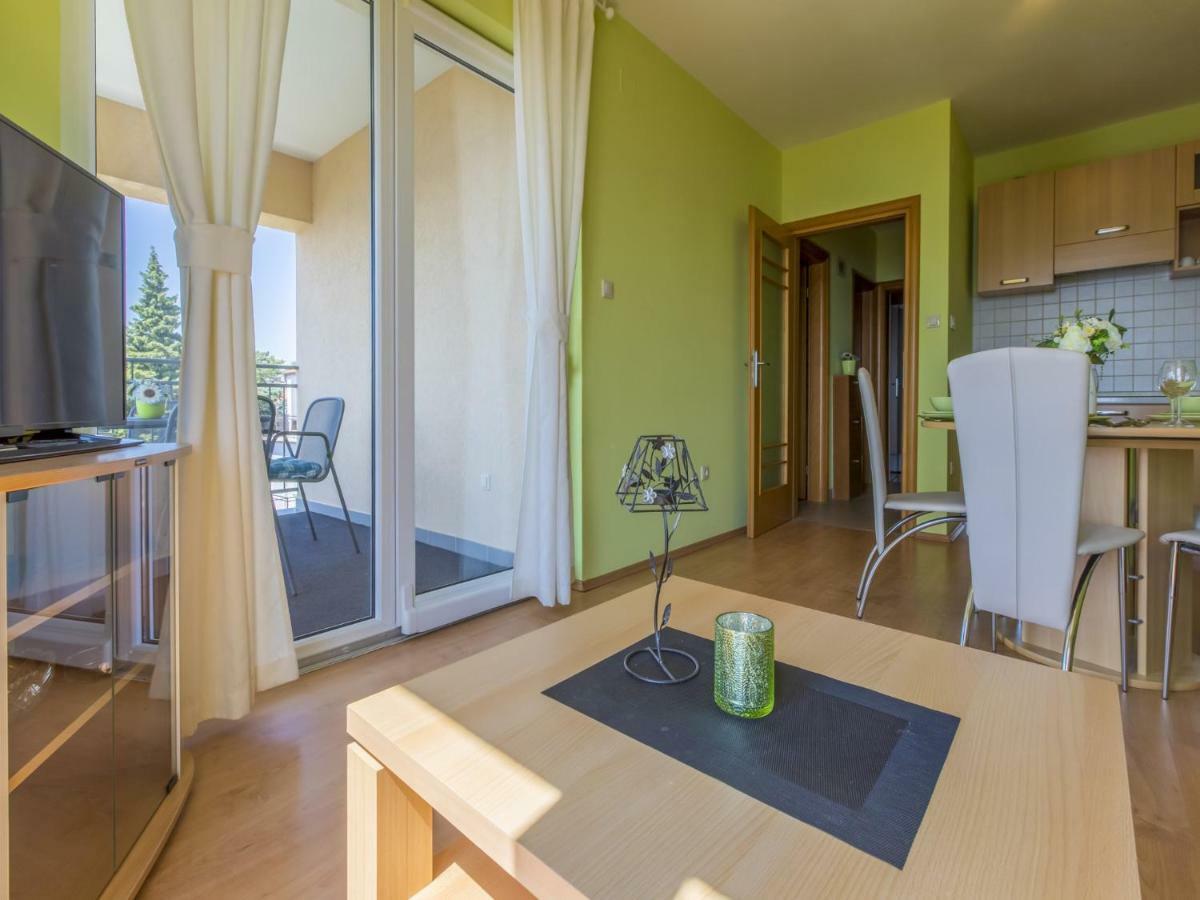 Bruno Apartment Crikvenica Bagian luar foto