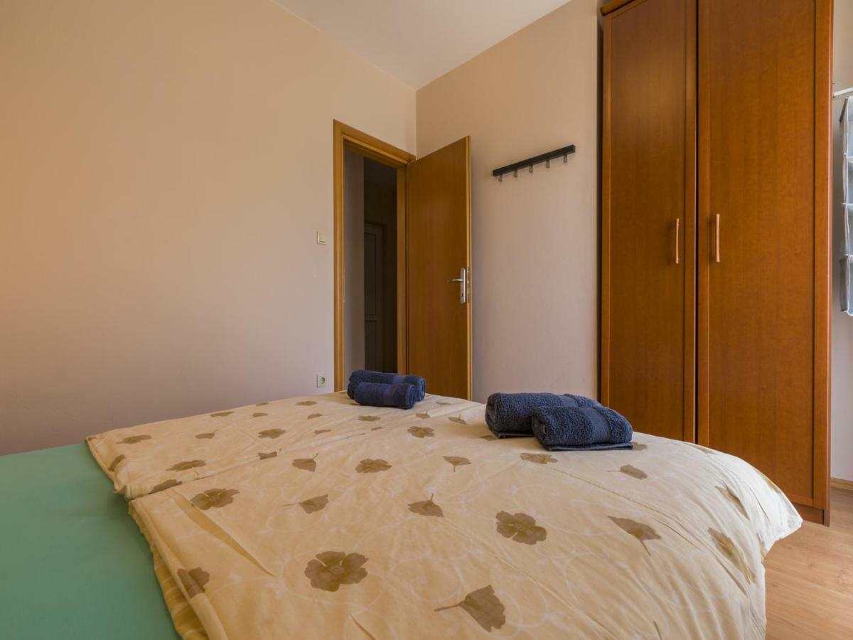 Bruno Apartment Crikvenica Bagian luar foto