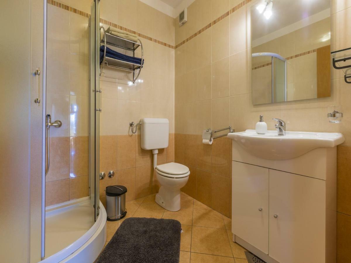 Bruno Apartment Crikvenica Bagian luar foto