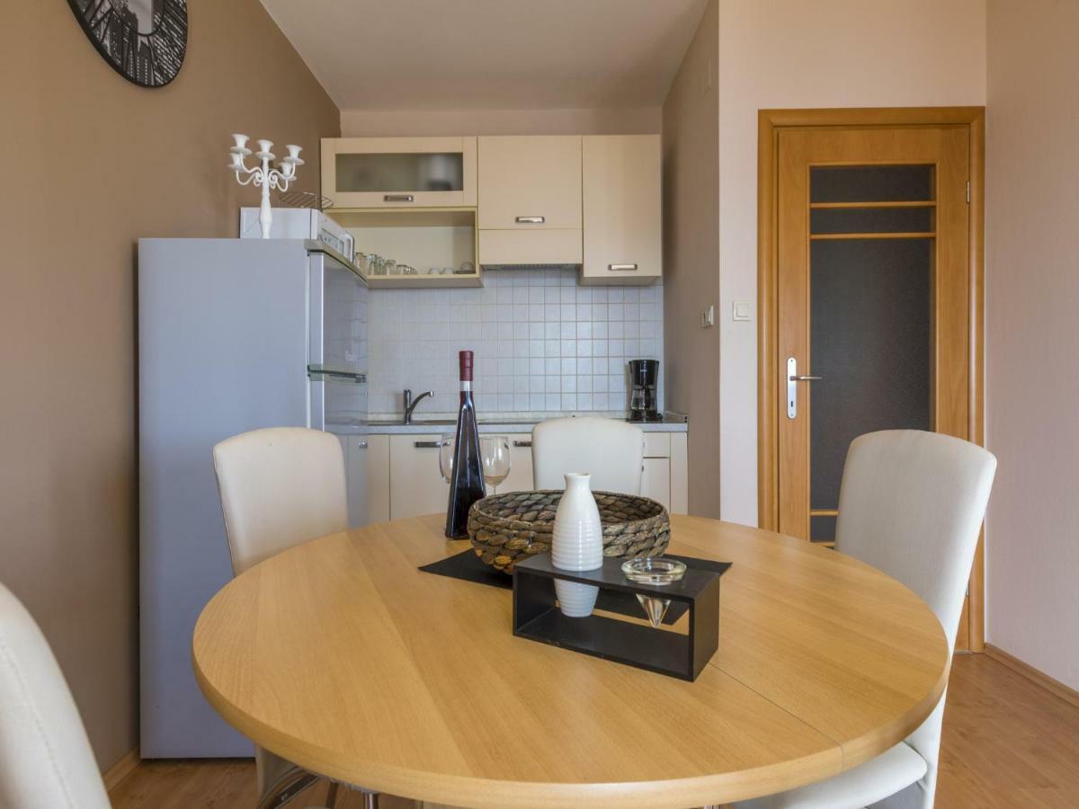 Bruno Apartment Crikvenica Bagian luar foto