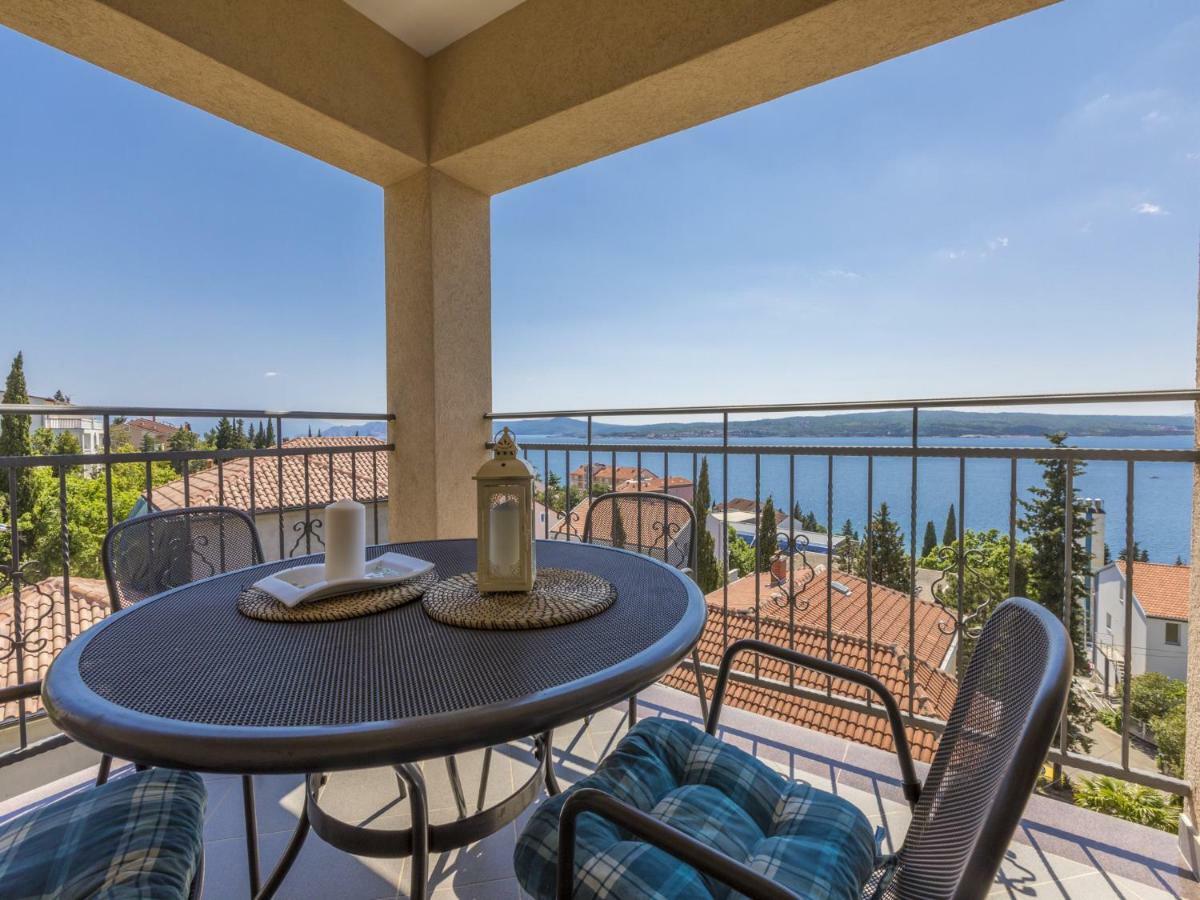 Bruno Apartment Crikvenica Bagian luar foto