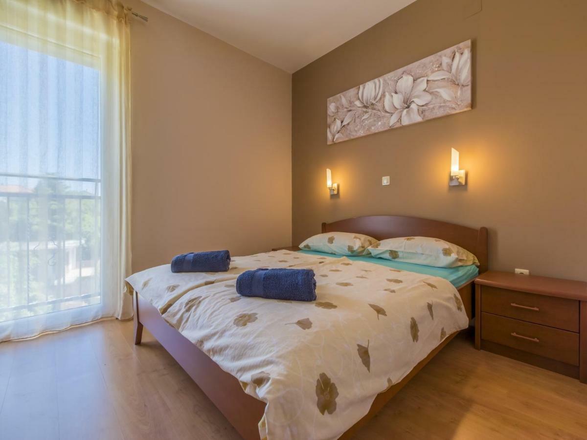 Bruno Apartment Crikvenica Bagian luar foto